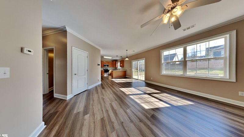 Property image 4 of 18 Yolon Way in Hudders Creek, Simpsonville, SC 29680-3574