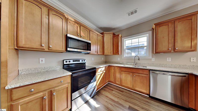 Property image 5 of 18 Yolon Way in Hudders Creek, Simpsonville, SC 29680-3574