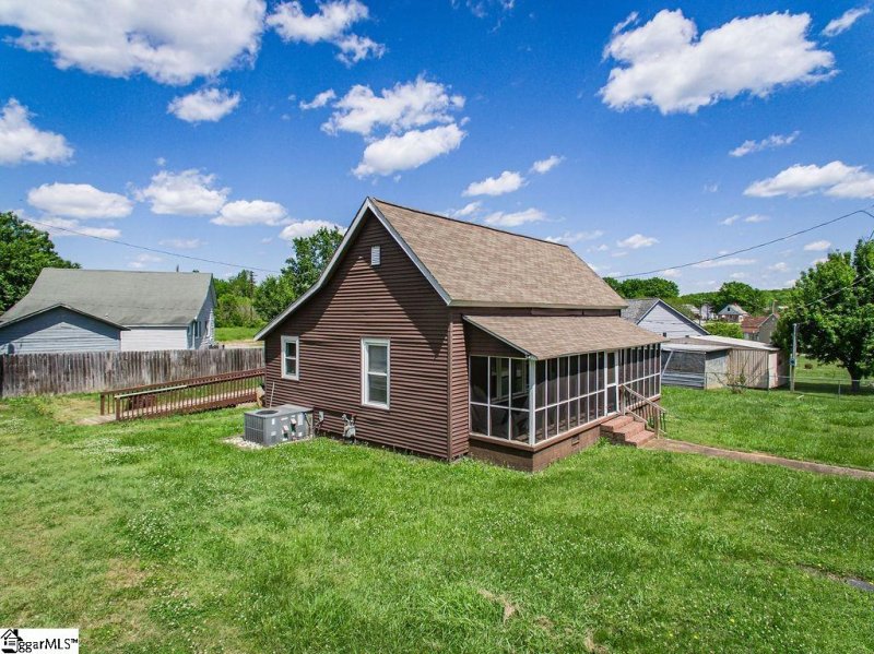 Property image 3 at 6 Lyman Street, Pelzer, SC 29669