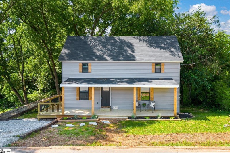 Property image 2 at 12 Front Street, Pelzer, SC 29669