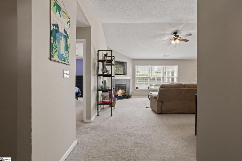 Property image 4 at 3 Crestbrook Drive, Greenville, SC 29607