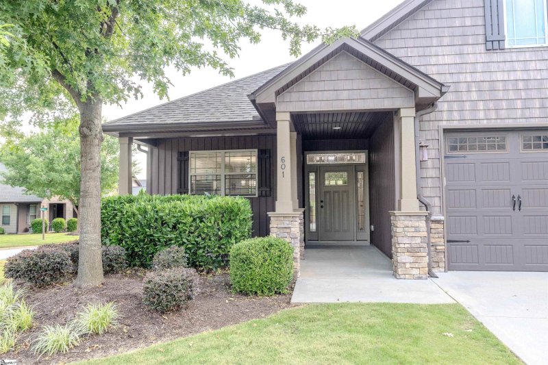 Property image 3 at 601 Castlestone Drive, Greer, SC 29650
