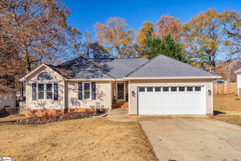 Property image 2 at 138 Hatteras Lane, Simpsonville, SC 29680