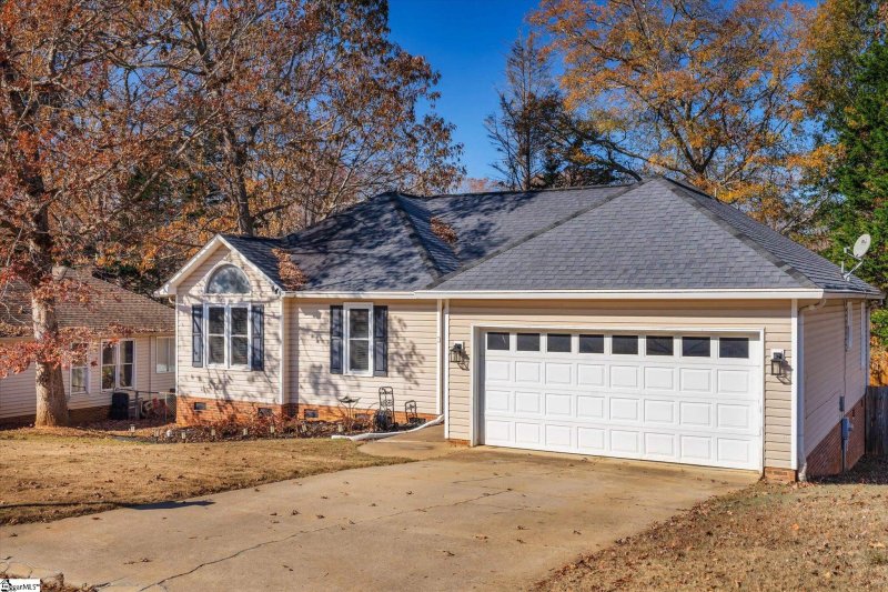 Property image 3 at 138 Hatteras Lane, Simpsonville, SC 29680
