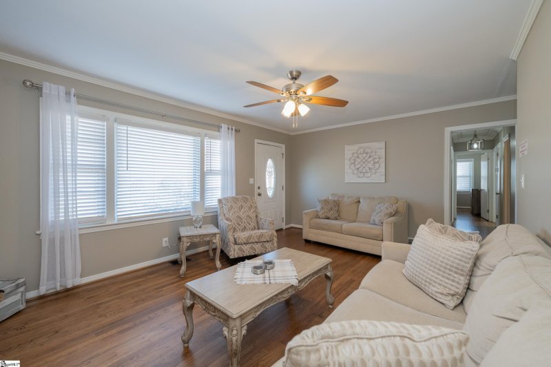 Property image 4 at 4 Butternut Drive, Greenville, SC 29605