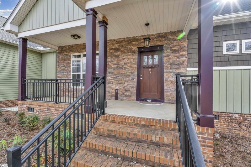 Property image 2 of 533 Davenport Road in Hunters Woods, Simpsonville, SC 29680