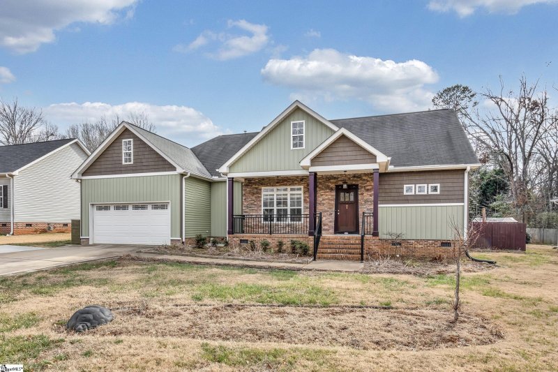 Property image 4 of 533 Davenport Road in Hunters Woods, Simpsonville, SC 29680