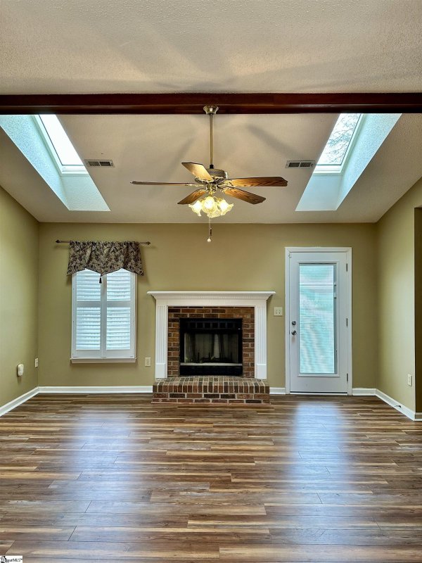 Property image 2 at 118 Waterbury Court, Simpsonville, SC 29680