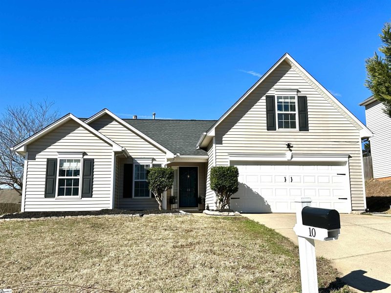 10 Crestbrook Drive