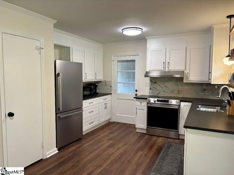 Property image 5 at 10 Yeoman Street, Greenville, SC 29605