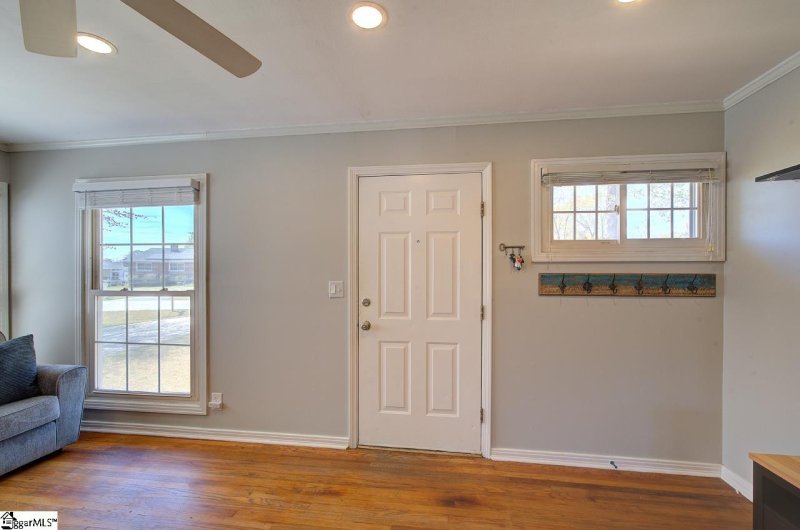 Property image 5 at 13 Farmington Road, Greenville, SC 29605