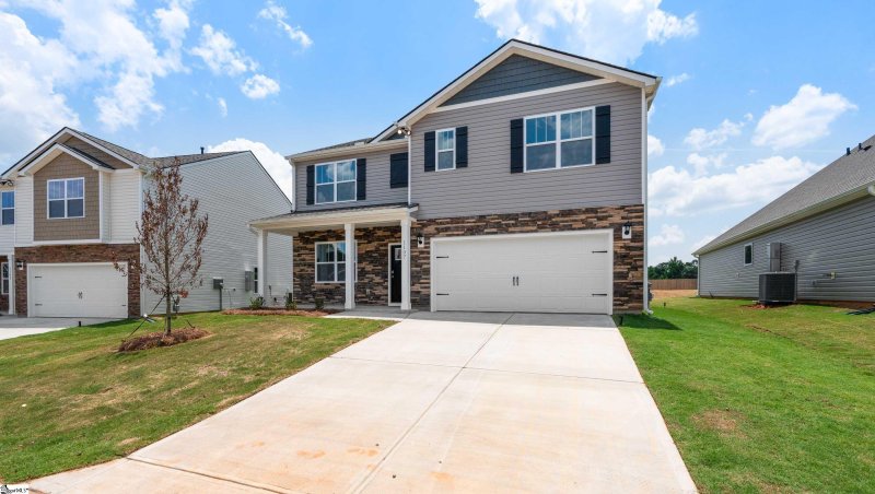 Property image 3 of 1107 White Willow Drive in Woodhaven, Spartanburg, SC 29303