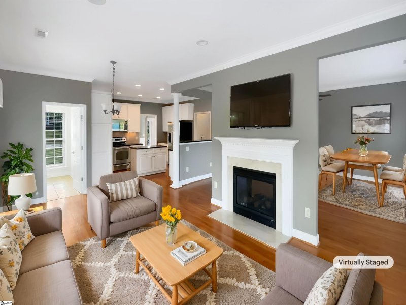 Property image 2 of 504 Witherspoon Court in Glen Lake, Boiling Springs, SC 29316