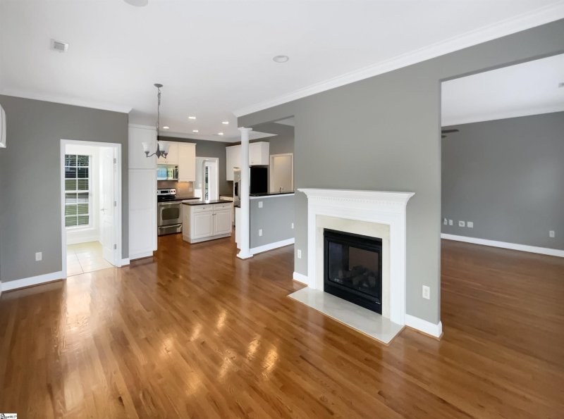 Property image 3 of 504 Witherspoon Court in Glen Lake, Boiling Springs, SC 29316