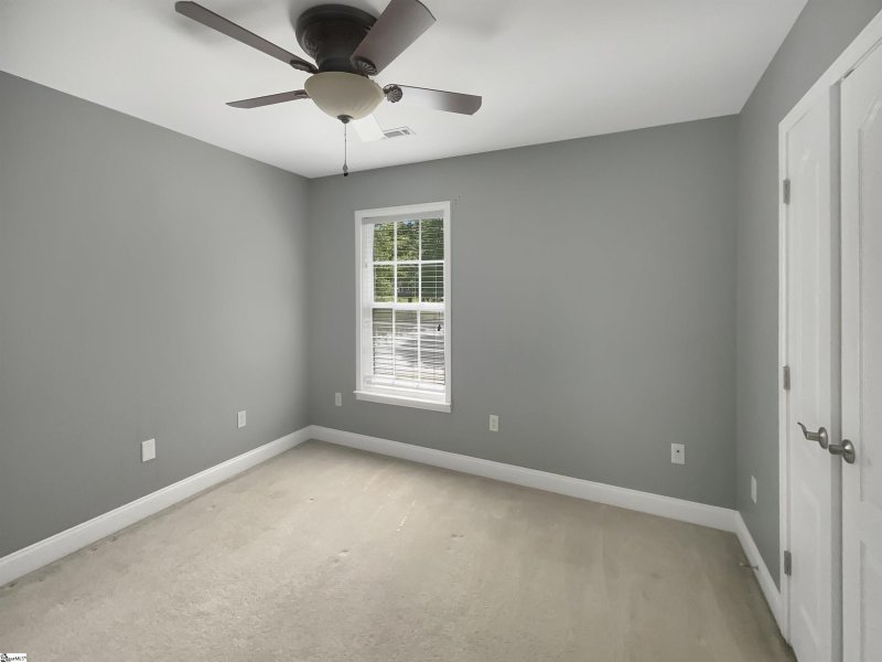 Property image 5 of 504 Witherspoon Court in Glen Lake, Boiling Springs, SC 29316