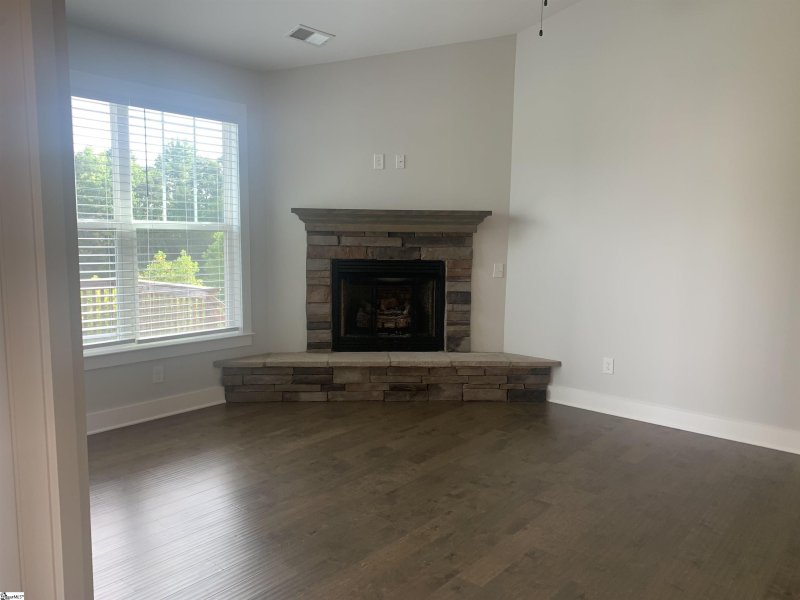 Property image 4 of 209 Claridge Way in Covington, Greer, SC 29651