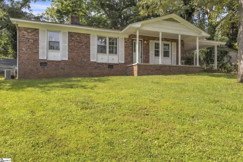 Property image 2 of 6 Kathryan Circle in Chestnut Hills, Greenville, SC 29605