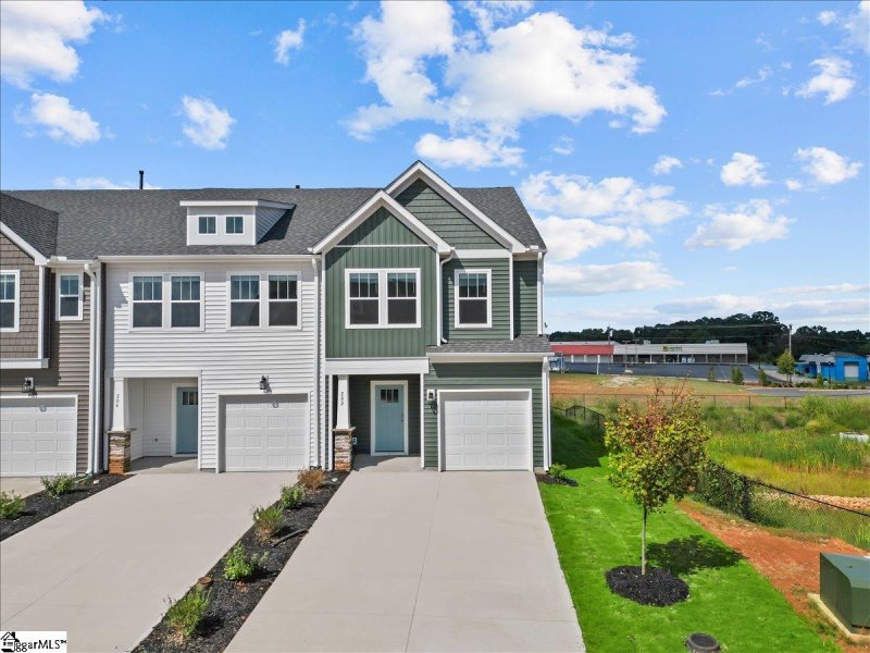 Saluda Crossing, Piedmont Community