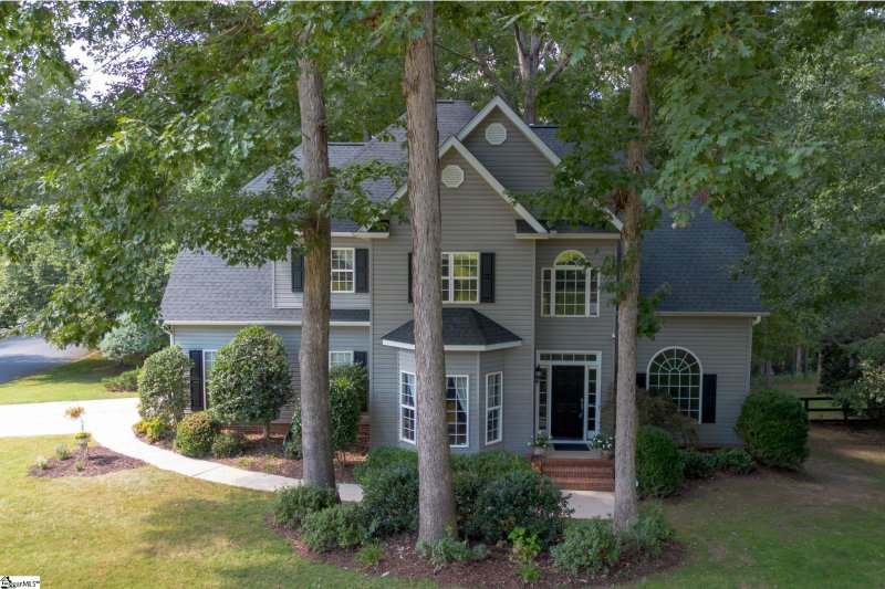 Neely Farm, Simpsonville Community