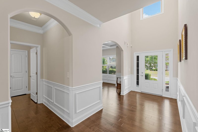 Property image 2 of 406 Windwood Street in Lost River, Simpsonville, SC 29680