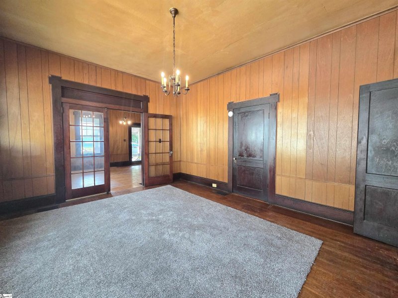 Property image 4 of 290 Hydrick Street in Hampton Heights, Spartanburg, SC 29306