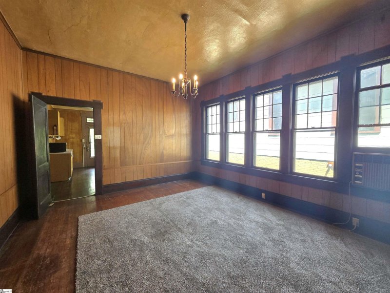 Property image 5 of 290 Hydrick Street in Hampton Heights, Spartanburg, SC 29306