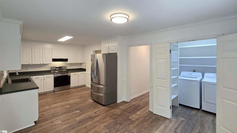 Property image 5 of 511 Foxhound Road in Hunters Woods, Simpsonville, SC 28680
