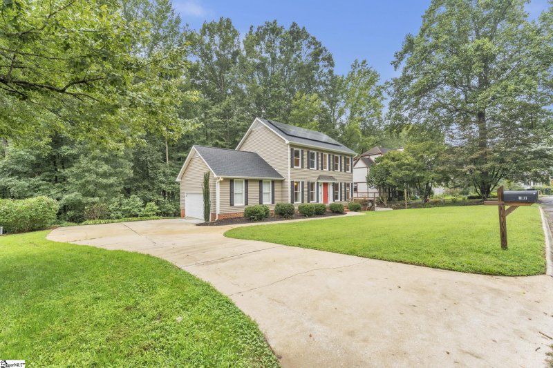 Property image 2 of 501 Foxhound Road in Hunters Woods, Simpsonville, SC 29680