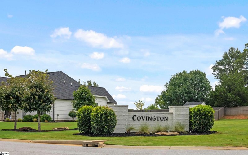 Property image 2 of 105 Claridge Way in Covington, Greer, SC 29651