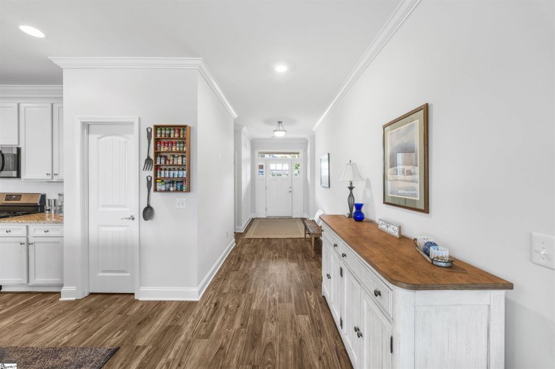 Property image 5 of 105 Claridge Way in Covington, Greer, SC 29651