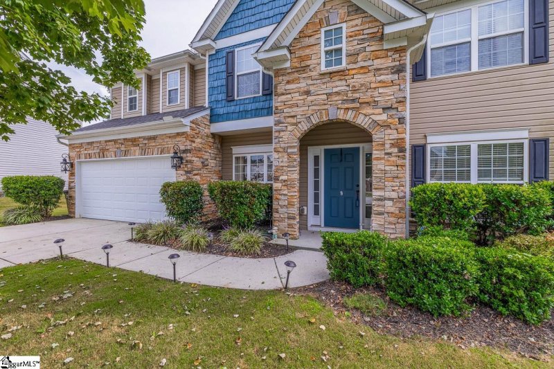 Property image 2 of 9 Peninsula Court in Heritage Creek - Simpsonville, Simpsonville, SC 29681