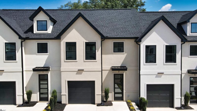 3 Taverly Drive