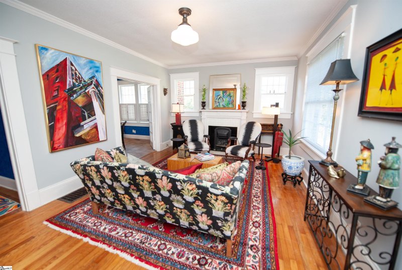 Property image 5 of 483 Pinckney Court in Hampton Heights, Spartanburg, SC 29306