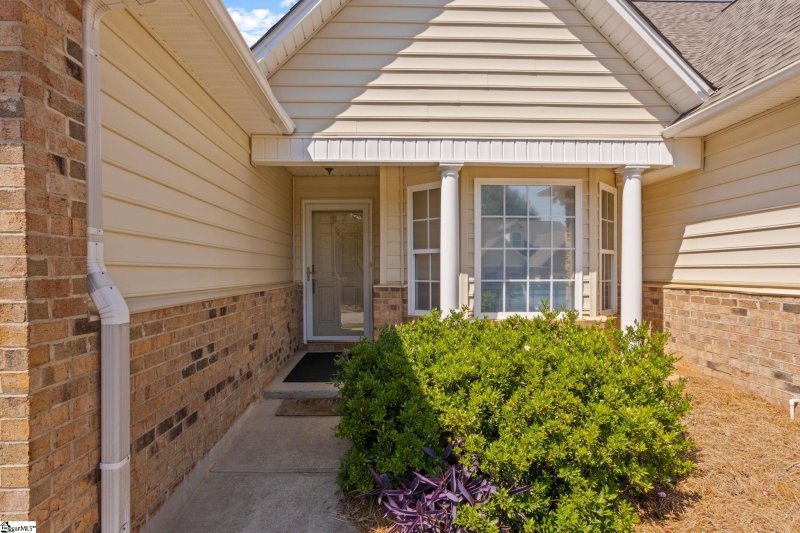 Property image 2 of 209 Stewarts Landing in Glen Lake, Boiling Springs, SC 29316