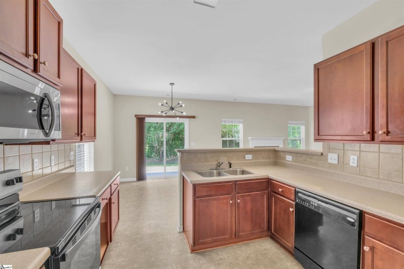 Property image 4 of 22 Golden Acre Court in Heritage Creek - Simpsonville, Simpsonville, SC 29681