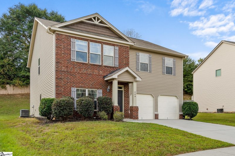 Property image 2 of 209 Winespring Place in Shady Ford, Simpsonville, SC 29681