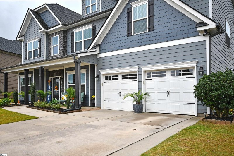 Property image 3 of 311 Linsdtrom Court in Lost River, Simpsonville, SC 29680