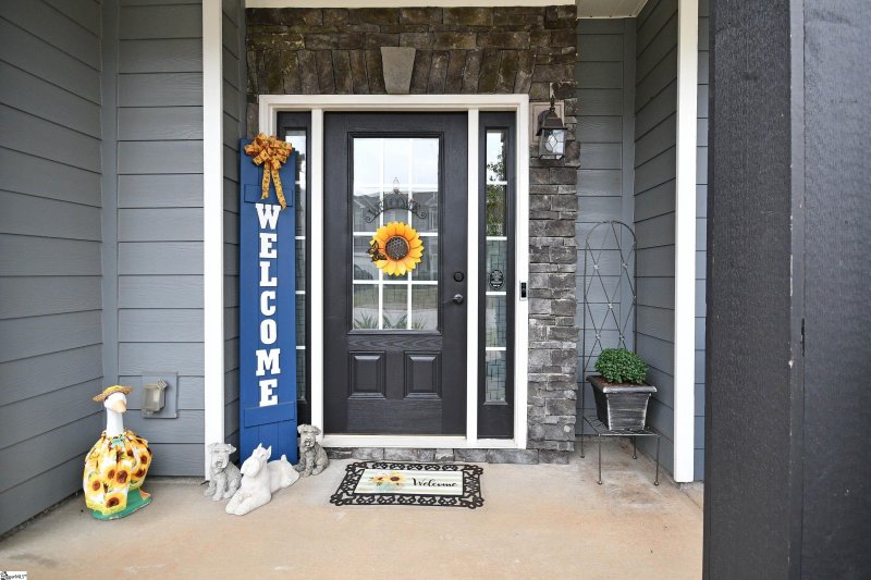 Property image 4 of 311 Linsdtrom Court in Lost River, Simpsonville, SC 29680