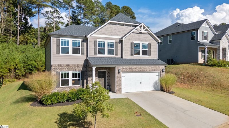 Property image 4 of 613 Whitemarsh Avenue in Lost River, Simpsonville, SC 29680