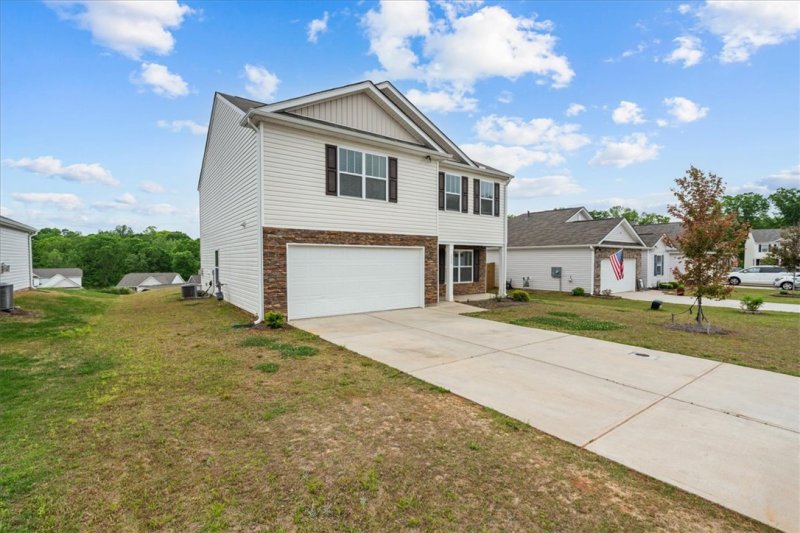 Property image 3 of 235 Millhone Way in The Preserve at Pendleton, Pendleton, SC 29670