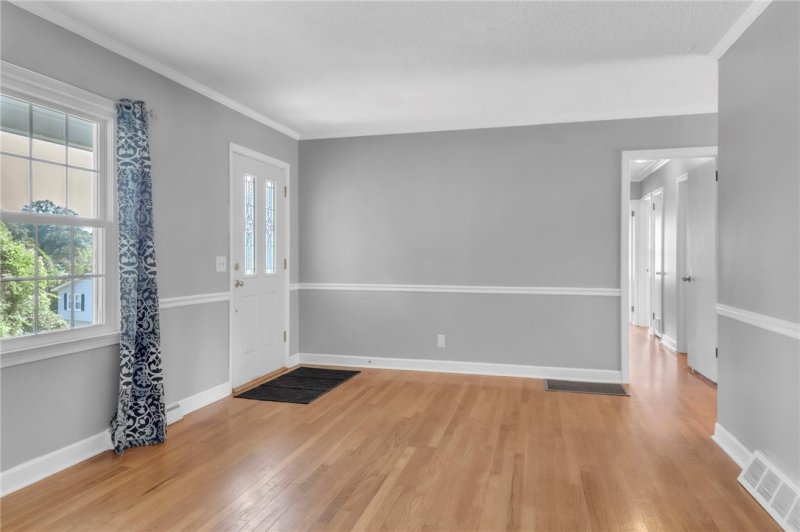 Property image 5 of 6 Kathryan Circle in Chestnut Hills, Greenville, SC 29605
