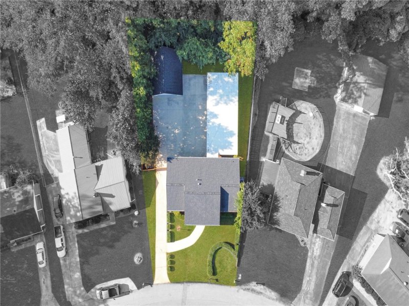 Property image 2 of 308 Farmington Road in Chestnut Hills, Greenville, SC 29605