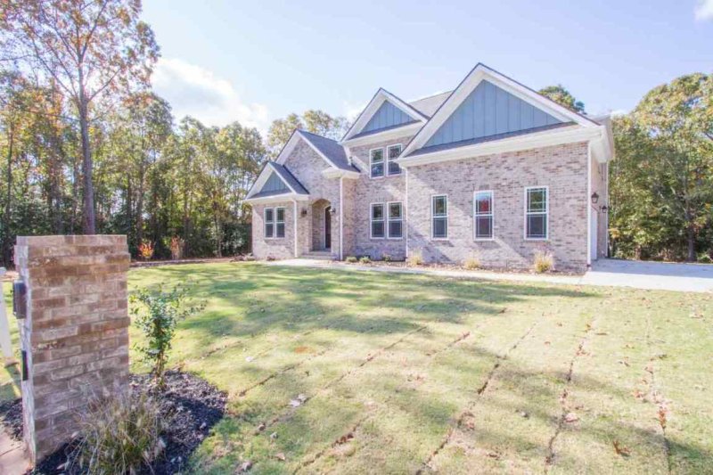 Property image 2 at 102 Bluffton, Belton, SC 29627