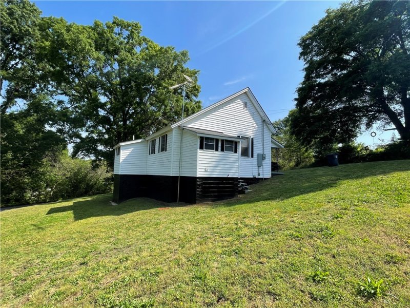 Property image 2 at 25 parker Street, Pelzer, SC 29669