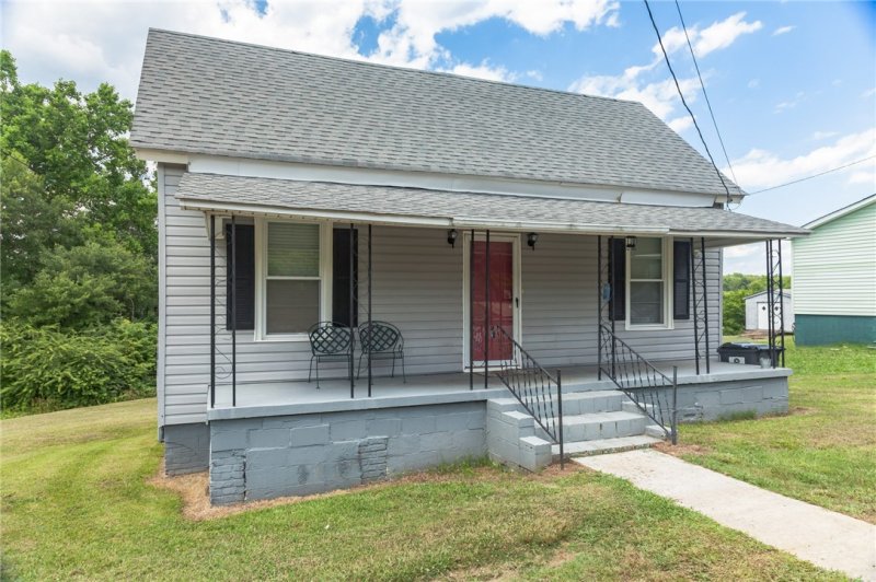 2 Fuller Street